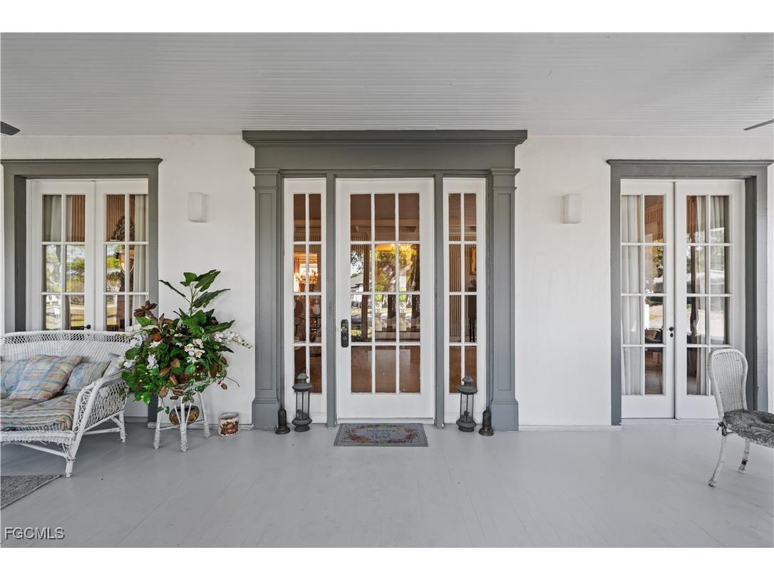 3235 Avocado Drive Fort Myers FL 33901 2025014030 image6