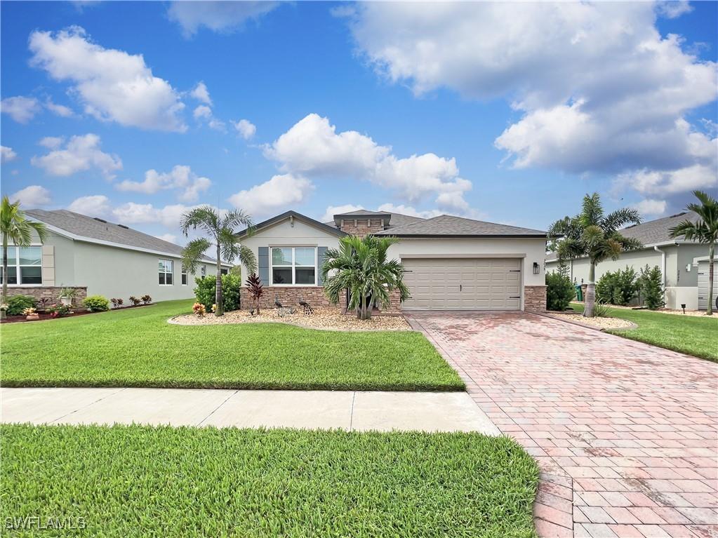 3235 Baravaldo Circle Cape Coral FL 33909 224083588 image1