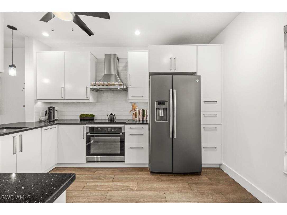 3235 Cypress Glen Way #307 Naples FL 34109 225073958 image1