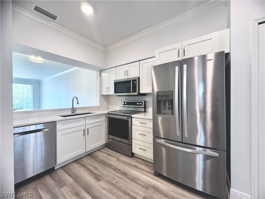 3235 Cypress Glen Way #309 Naples FL 34109 224056645 image1