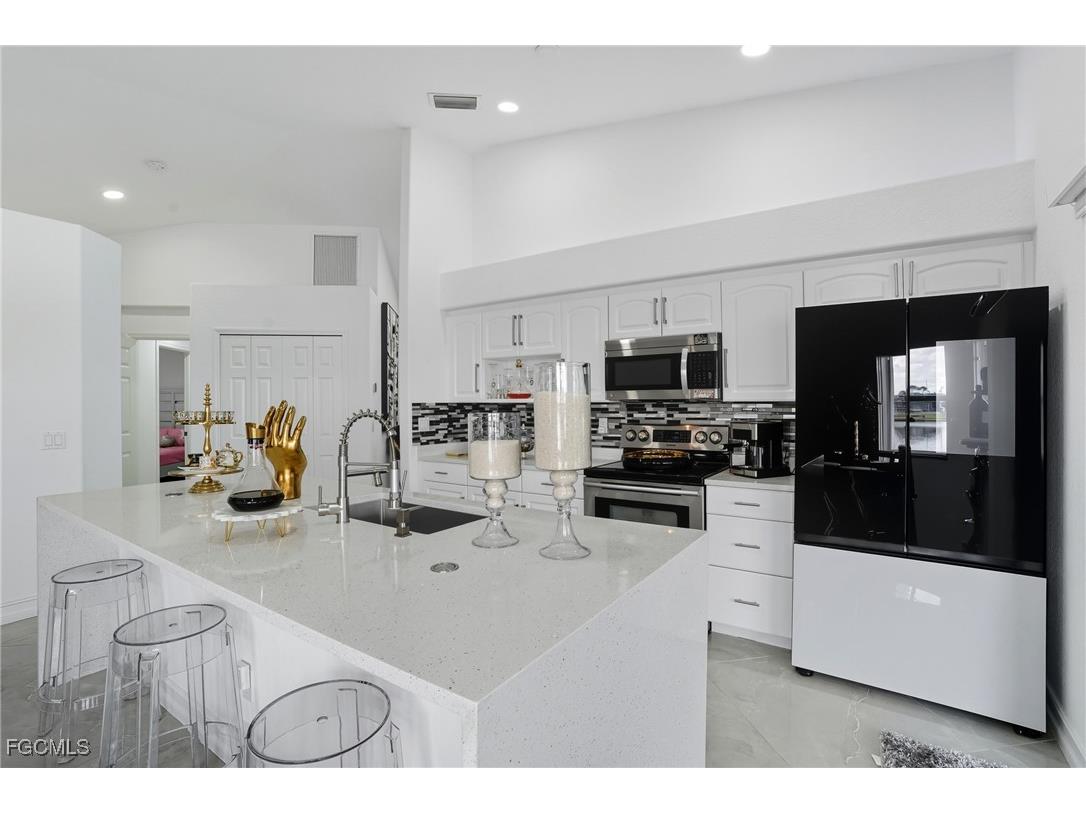 3235 NW 17th Lane Cape Coral FL 33993 2025013261 image16