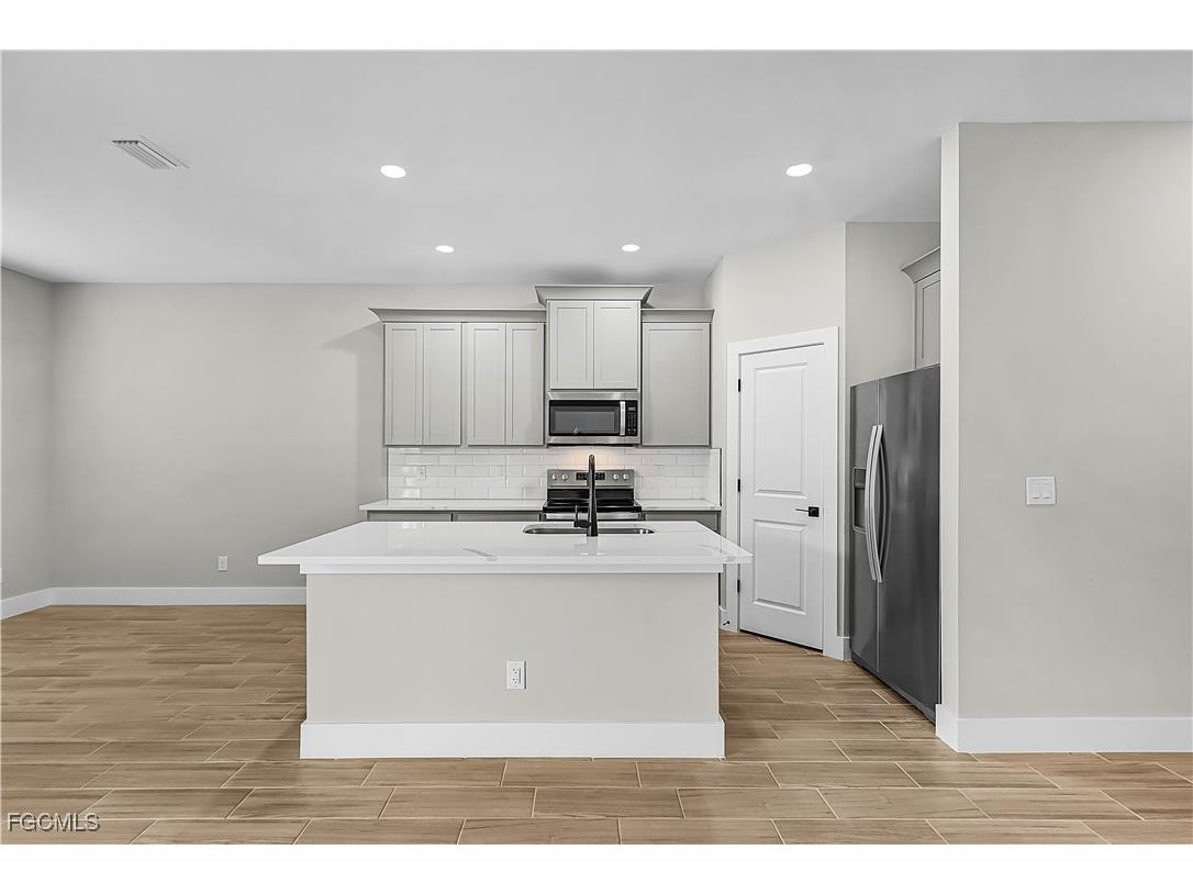 3235 Santa Barbara Boulevard Cape Coral FL 33914 224043955 image8