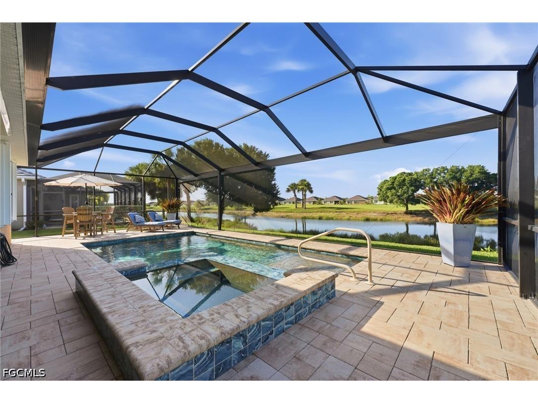 3236 Magnolia Landing Lane North Fort Myers FL 33917 2026026259 image2