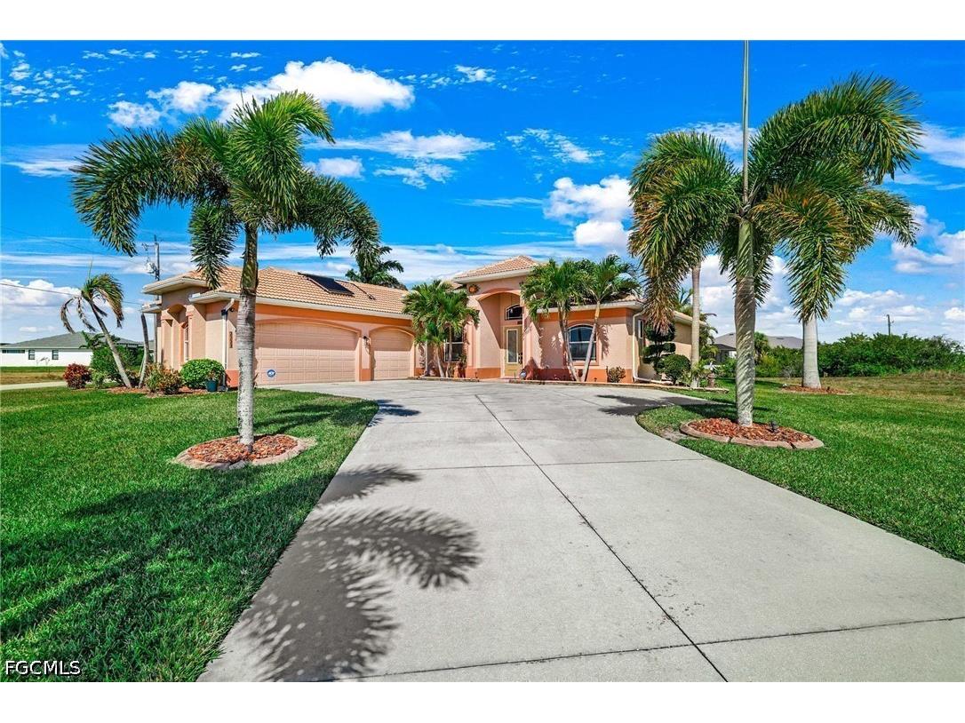 3237 Yucatan Parkway Cape Coral FL 33993 2026022055 image1