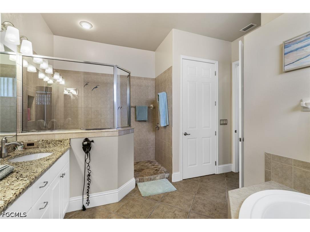 3237 Yucatan Parkway Cape Coral FL 33993 2026022055 image31