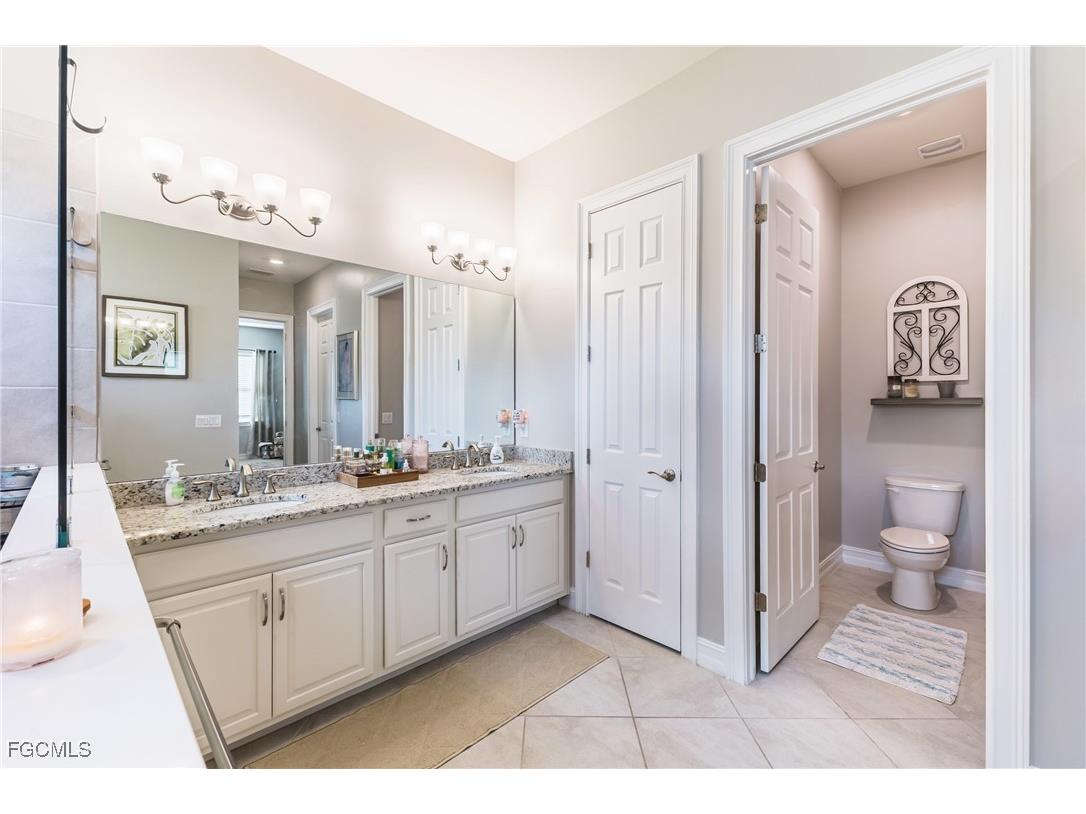 3239 Baravaldo Circle Cape Coral FL 33909 2025021356 image28