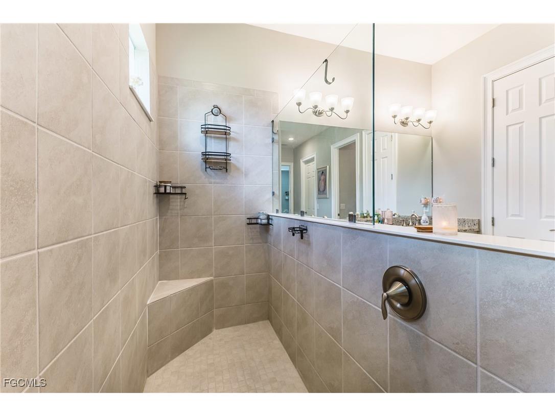 3239 Baravaldo Circle Cape Coral FL 33909 2025021356 image29