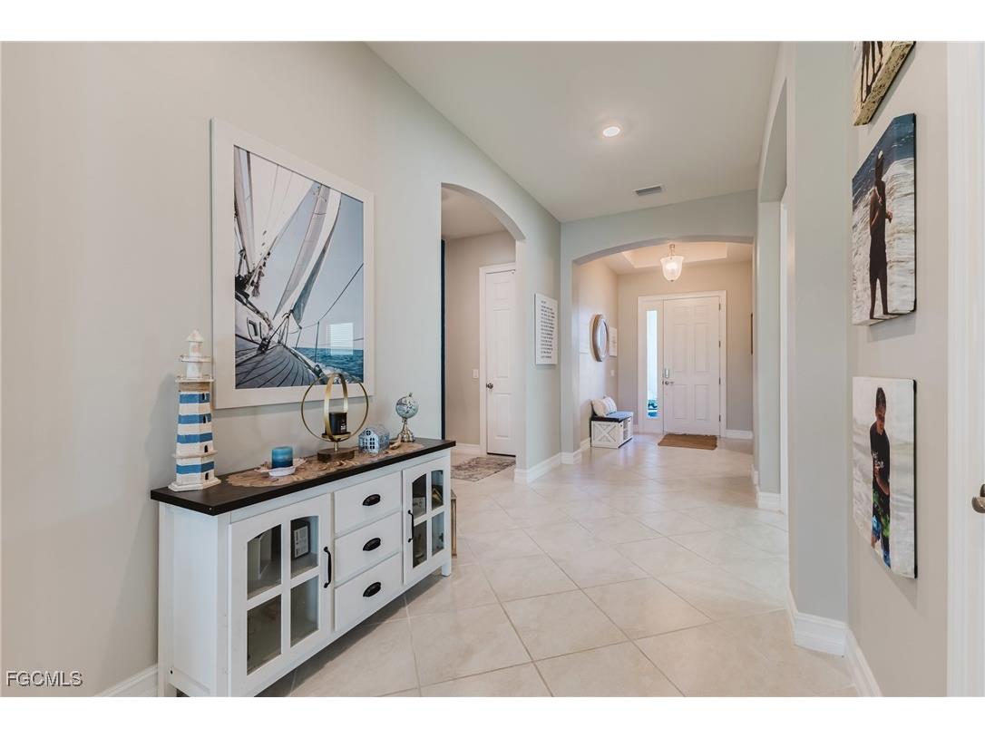 3239 Baravaldo Circle Cape Coral FL 33909 2025021356 image6