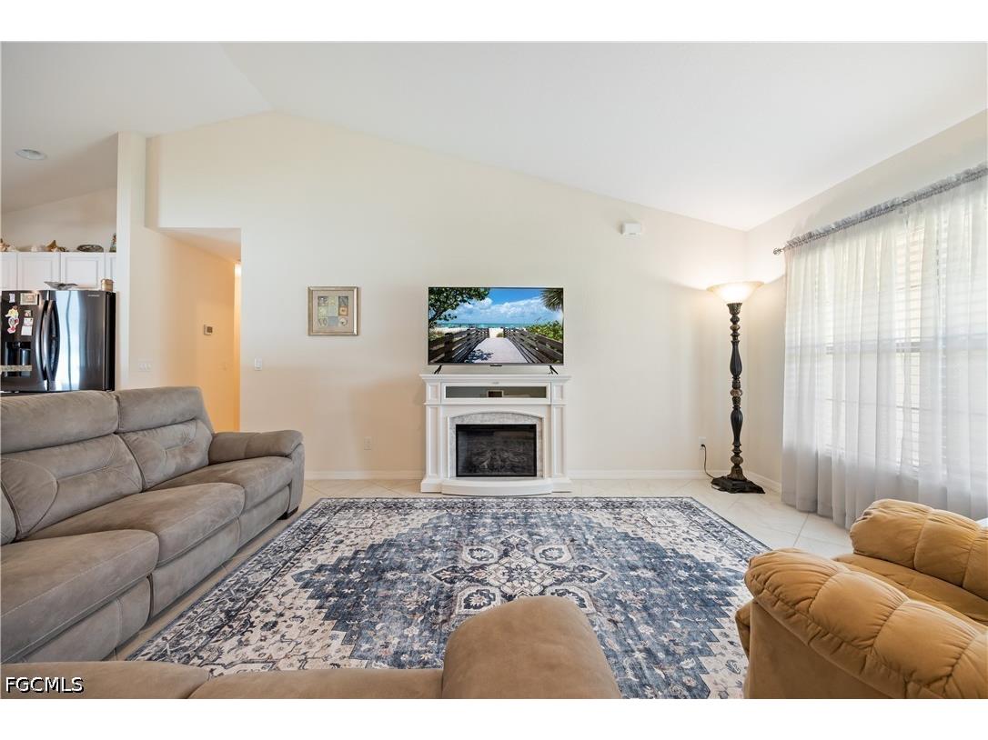324 SW 21st Terrace Cape Coral FL 33991 2026027514 image8