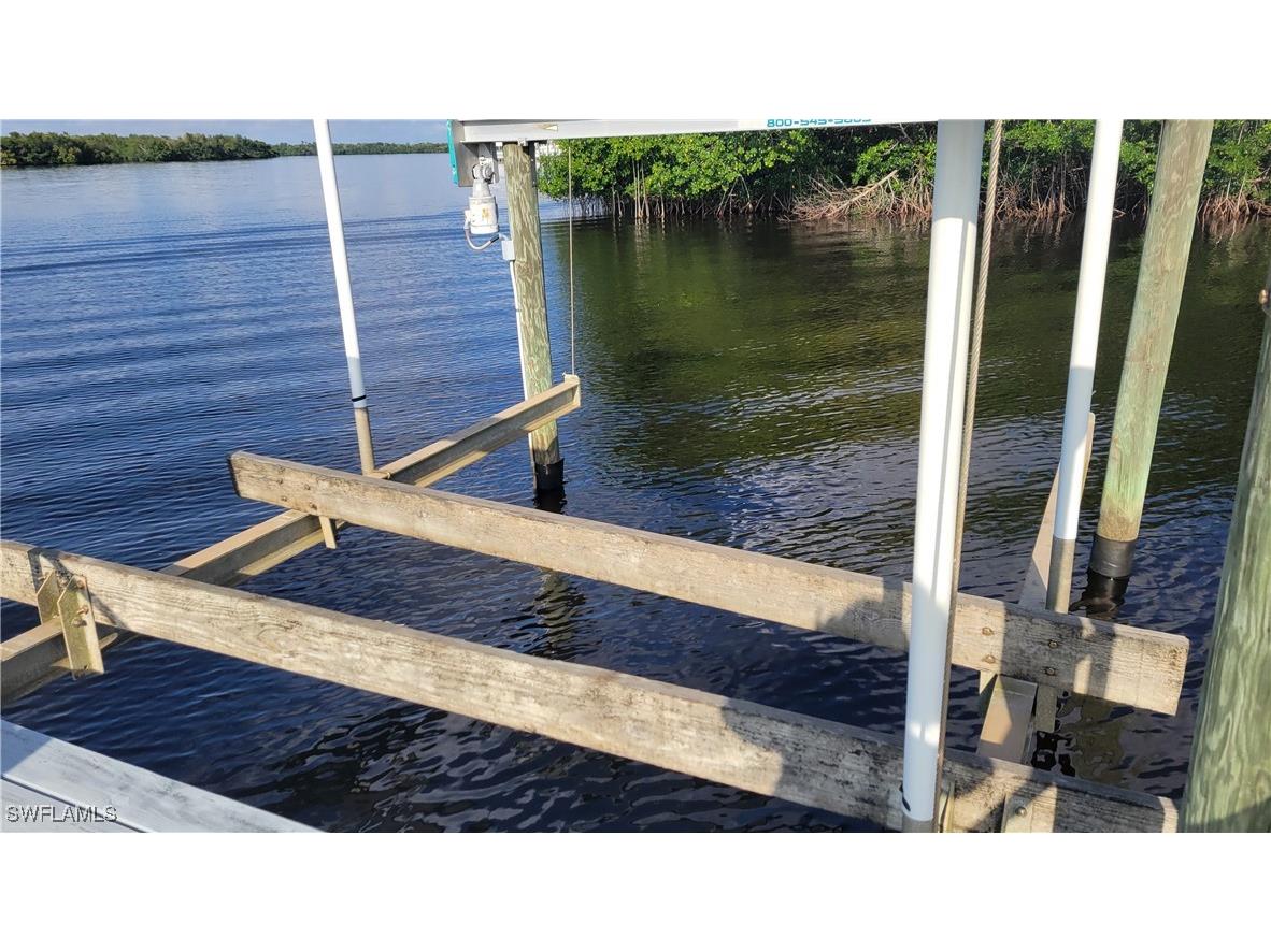 324 Shoreland Drive Fort Myers FL 33905 224101699 image5