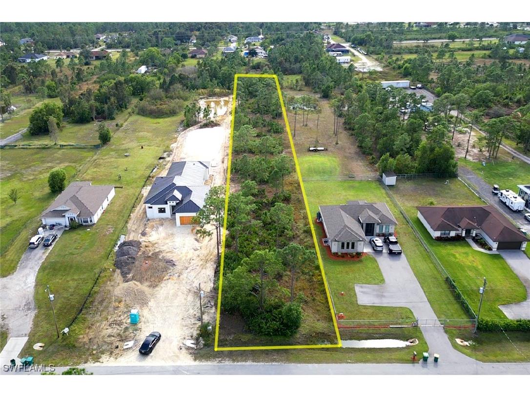 3240 45th Avenue NE Naples FL 34120 224021656 image1