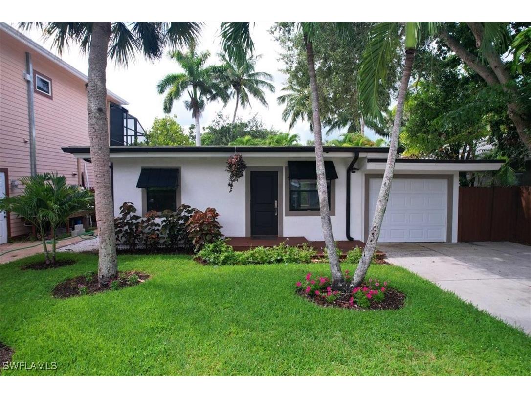 3240 Collee Court Naples FL 34112 225069055 image1