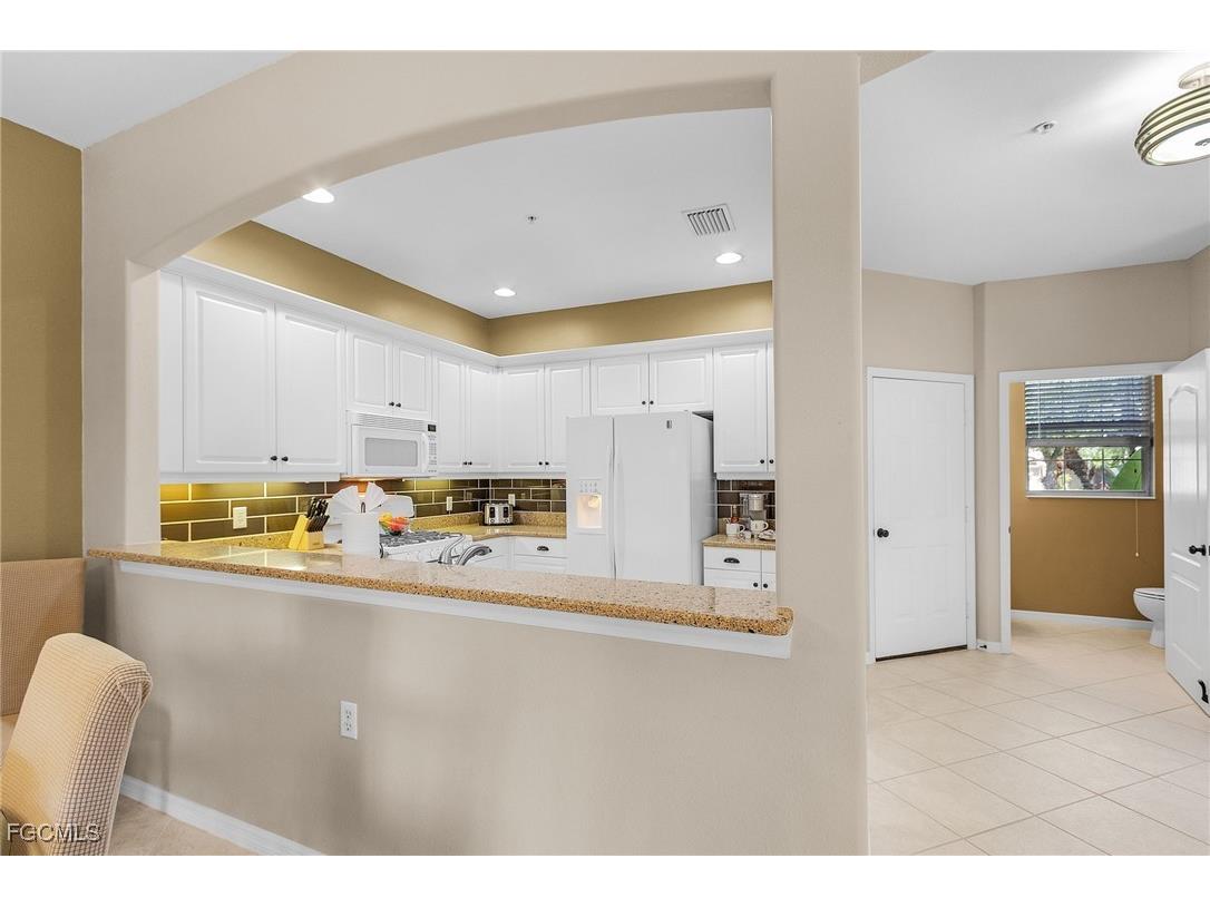 3240 Cottonwood Bend #201 Fort Myers FL 33905 2025009511 image5