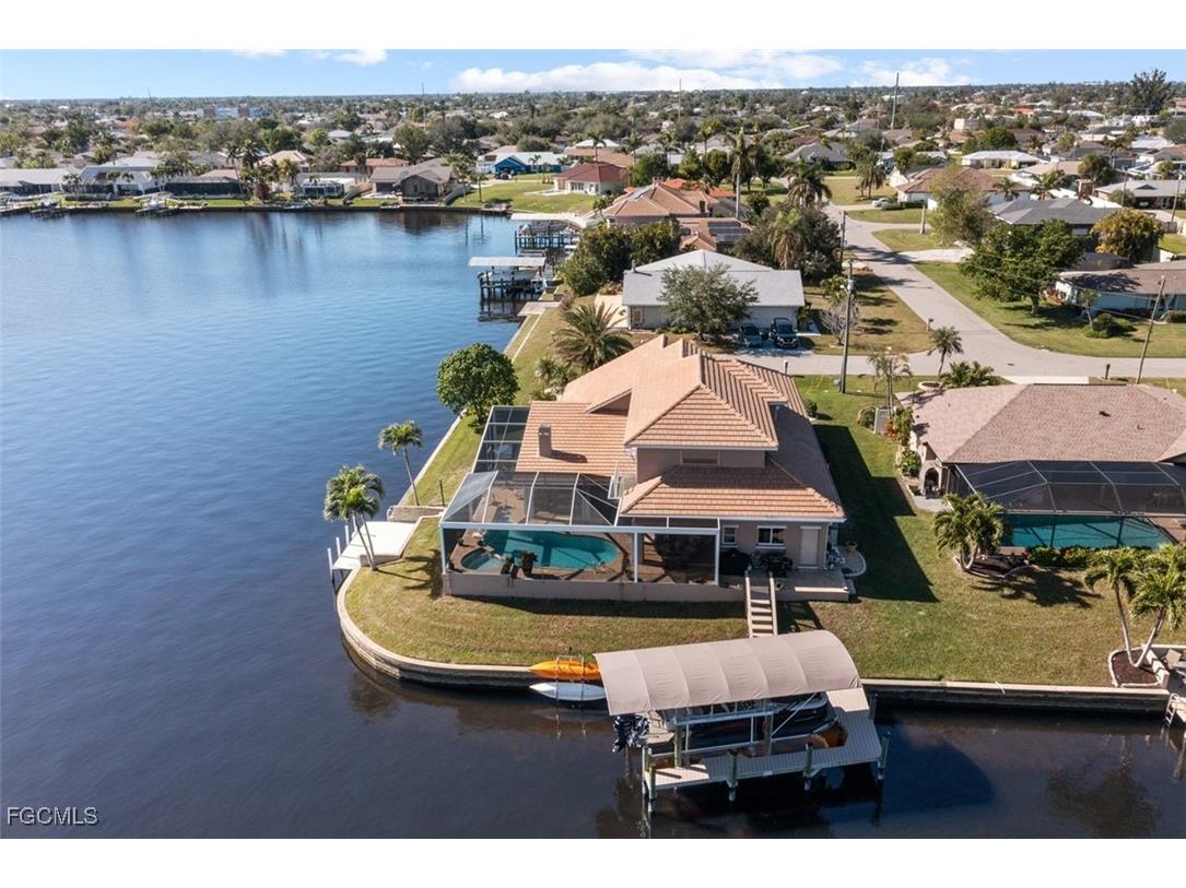 3241 SE 1st Court Cape Coral FL 33904 2025016952 image44
