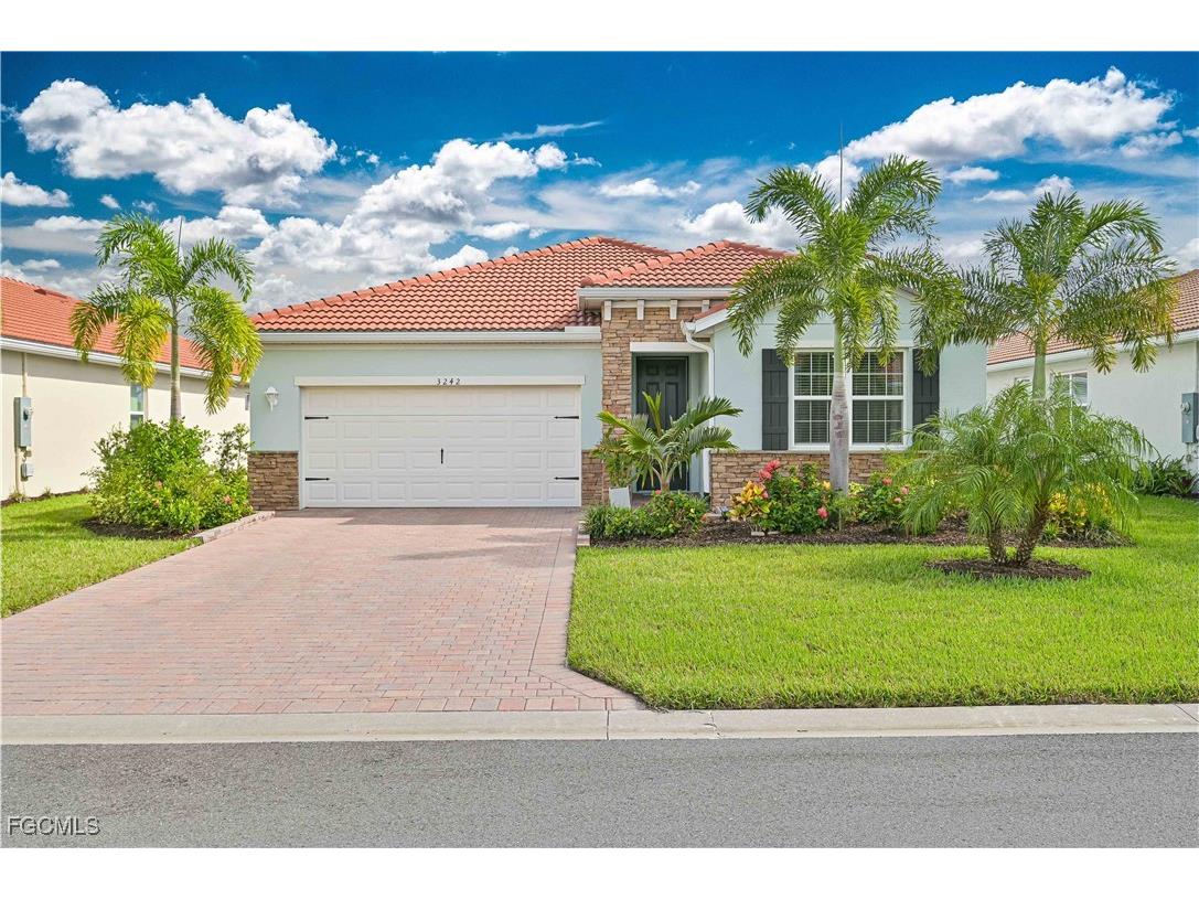 3242 Apple Blossom Drive Alva FL 33920 2025013955 image1