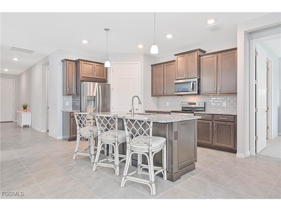 3242 Apple Blossom Drive Alva FL 33920 2025013955 image20