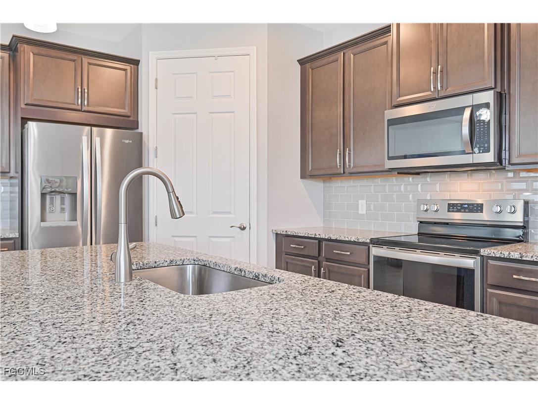 3242 Apple Blossom Drive Alva FL 33920 2025013955 image21