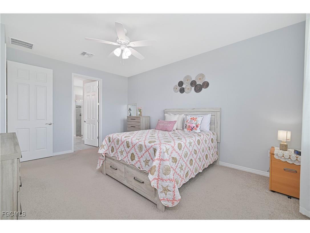 3242 Apple Blossom Drive Alva FL 33920 2025013955 image27