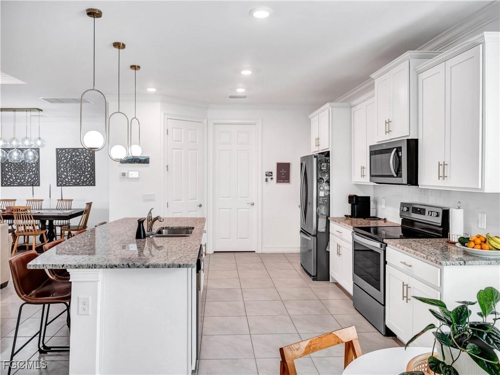 3242 Baravaldo Circle Cape Coral FL 33909 2025021813 image13