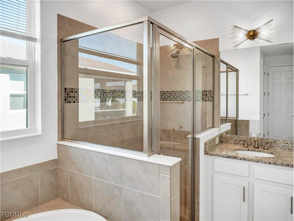 3242 Baravaldo Circle Cape Coral FL 33909 2025021813 image33