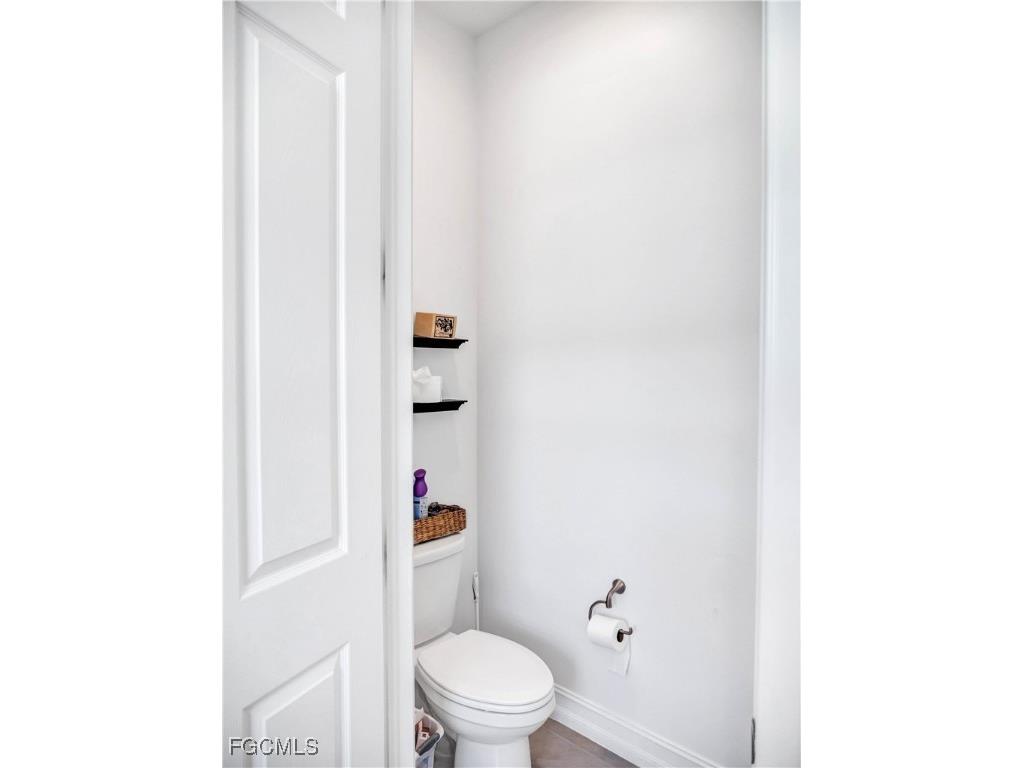 3242 Baravaldo Circle Cape Coral FL 33909 2025021813 image35