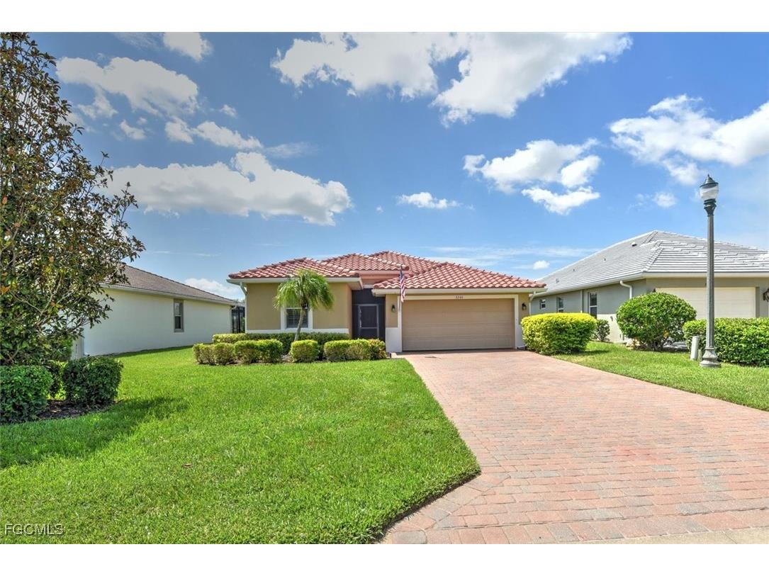 3244 Magnolia Landing Lane North Fort Myers FL 33917 2025019261 image1