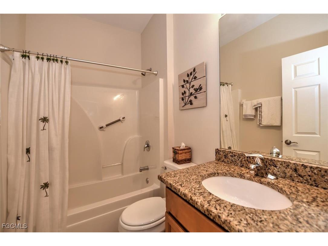 3244 Magnolia Landing Lane North Fort Myers FL 33917 2025019261 image17