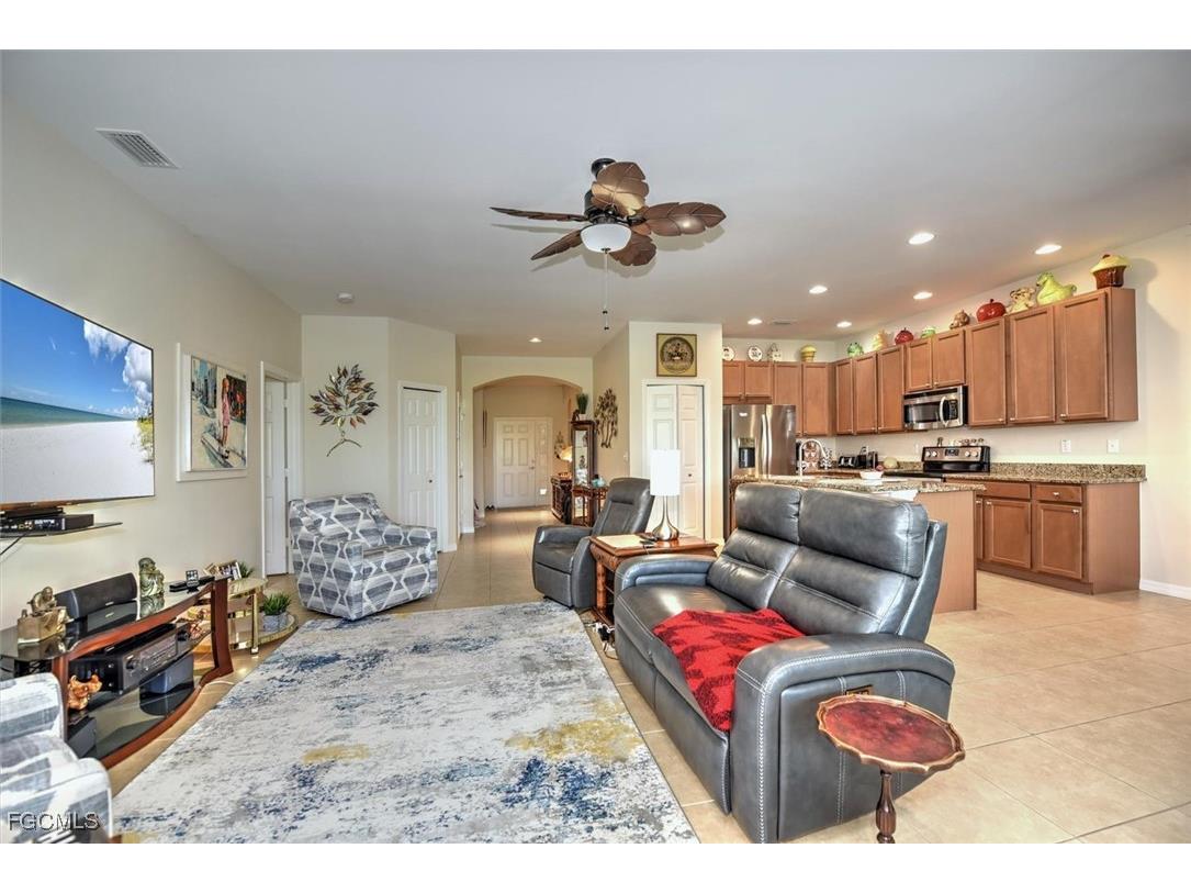 3244 Magnolia Landing Lane North Fort Myers FL 33917 2025019261 image6