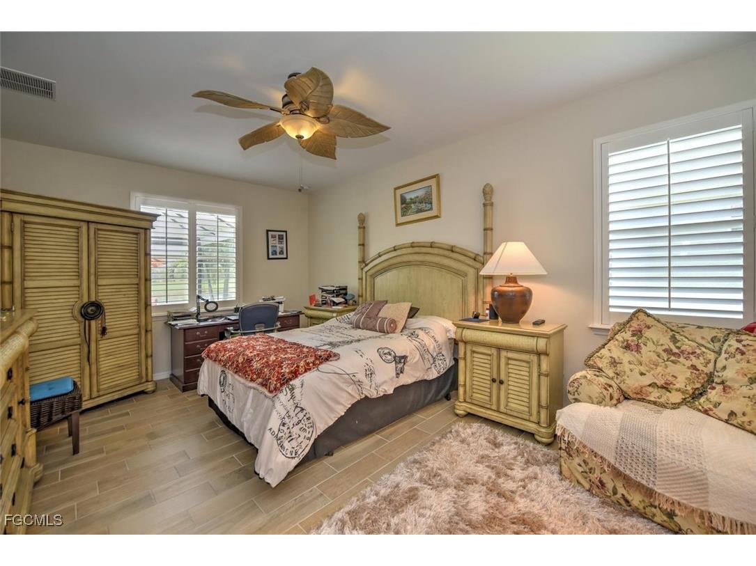 3244 Magnolia Landing Lane North Fort Myers FL 33917 2025019261 image9