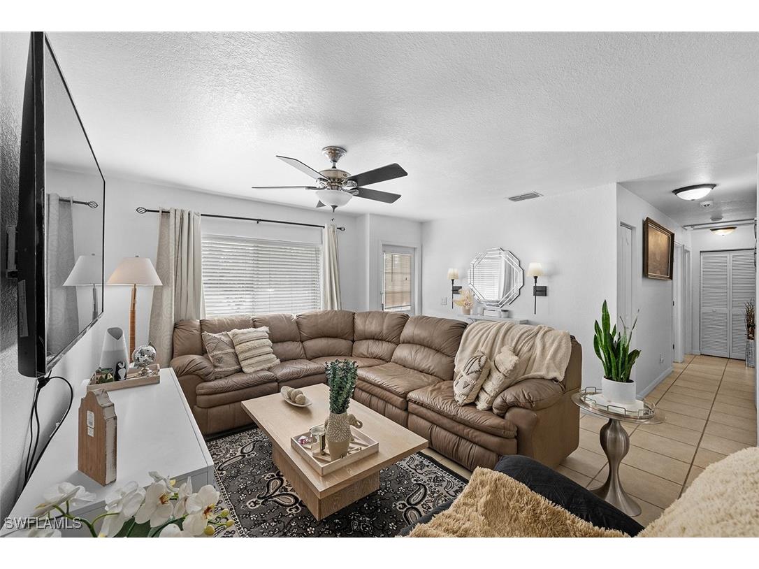 3245 43rd Avenue NE Naples FL 34120 226001305 image1