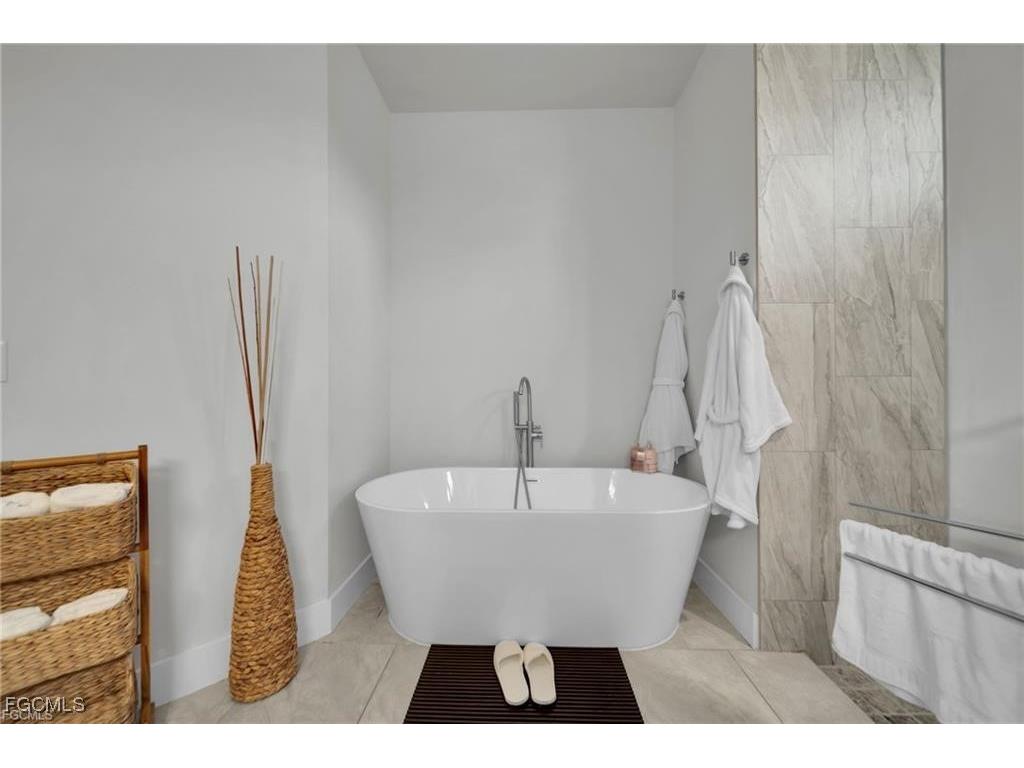 3246 NW 21st Terrace Cape Coral FL 33993 2026006281 image22