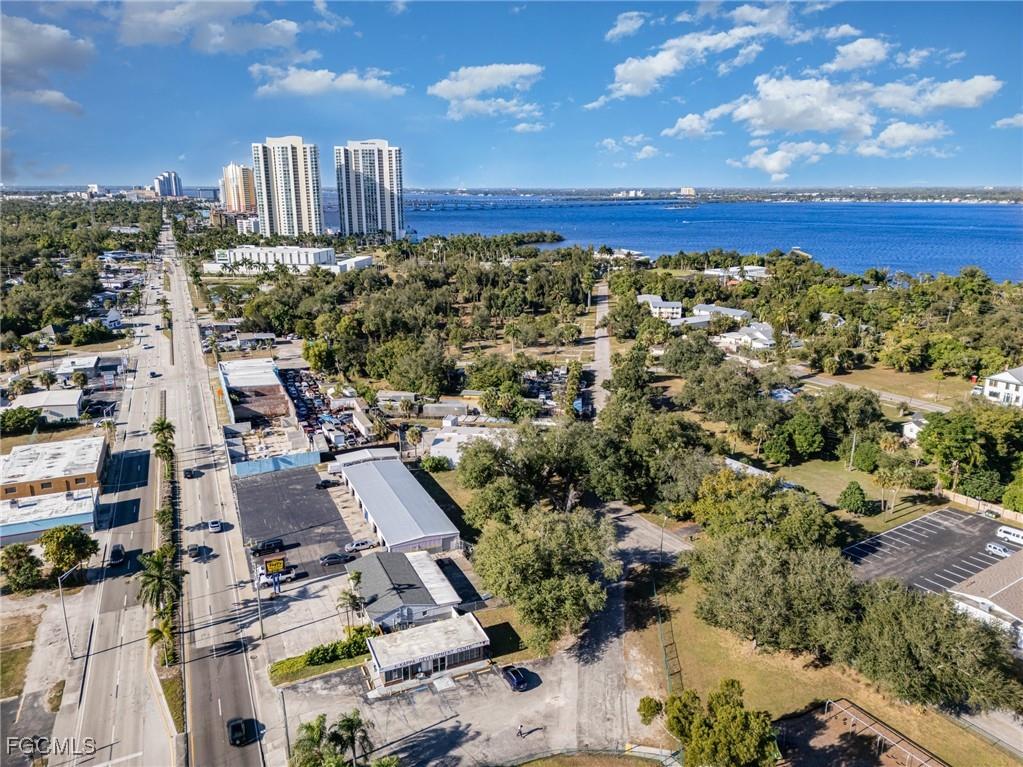 3248 Royalston Avenue Fort Myers FL 33916 2025022320 image6