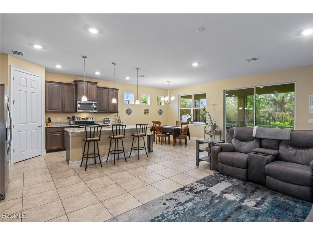 3249 Baravaldo Circle Cape Coral FL 33909 2025000356 image16