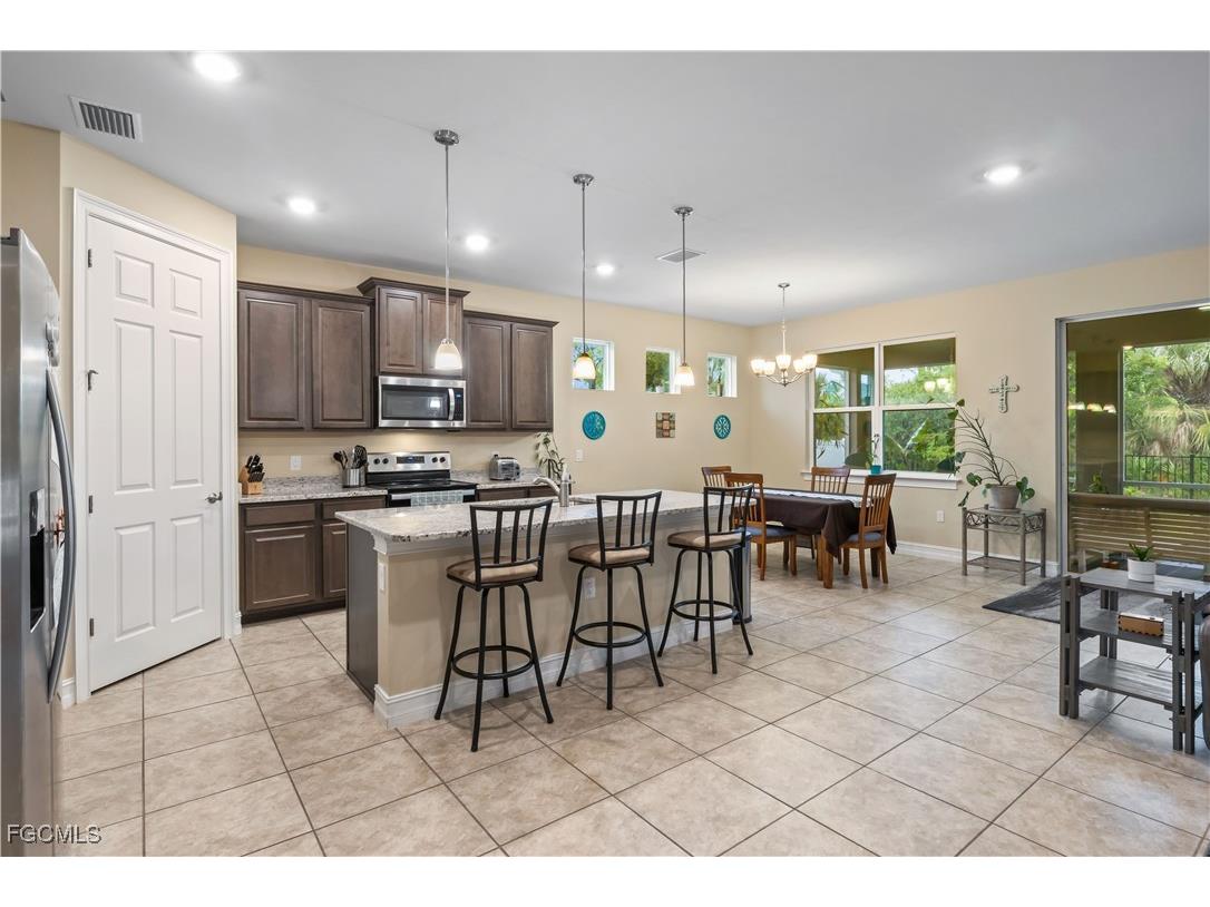 3249 Baravaldo Circle Cape Coral FL 33909 2025000356 image18