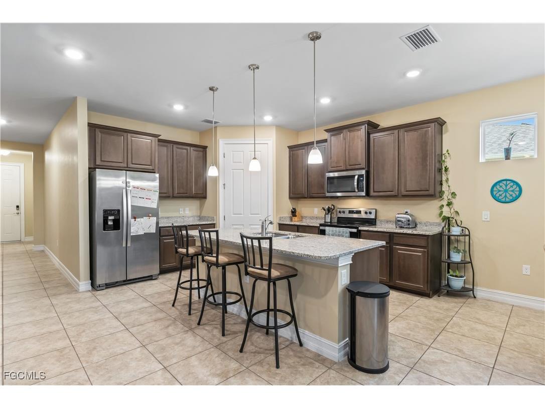 3249 Baravaldo Circle Cape Coral FL 33909 2025000356 image19