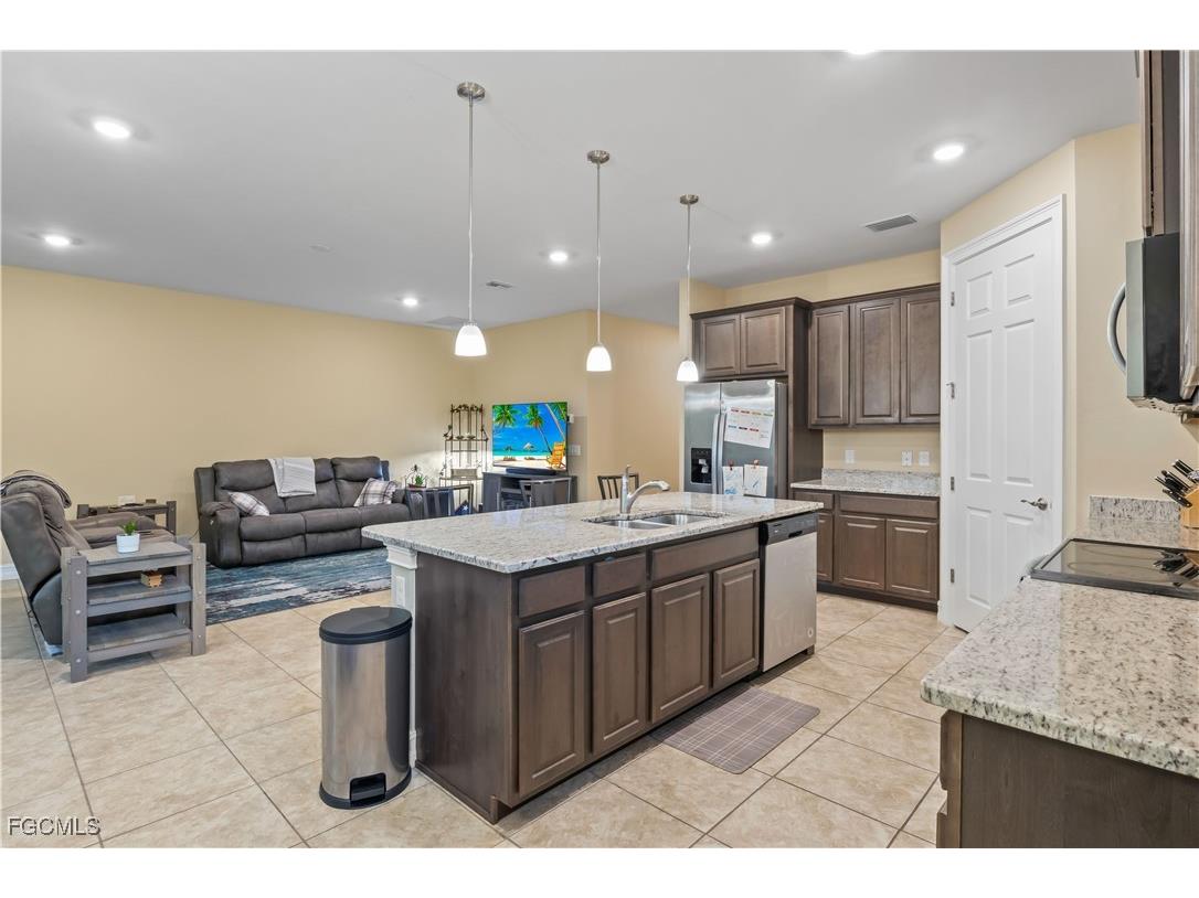 3249 Baravaldo Circle Cape Coral FL 33909 2025000356 image20