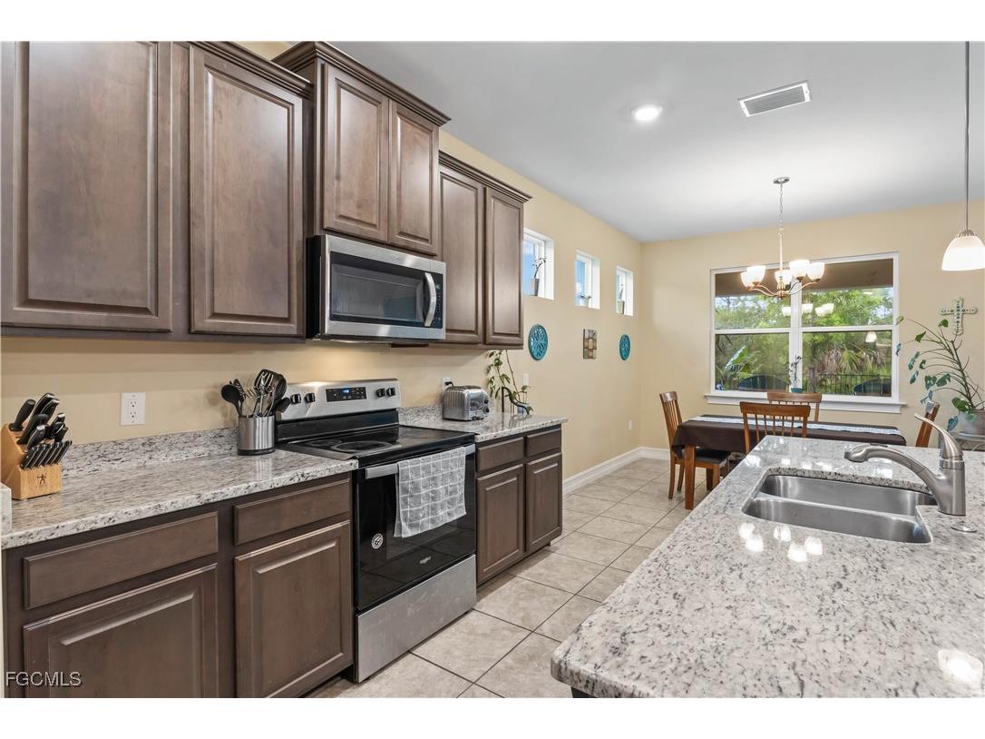 3249 Baravaldo Circle Cape Coral FL 33909 2025000356 image21