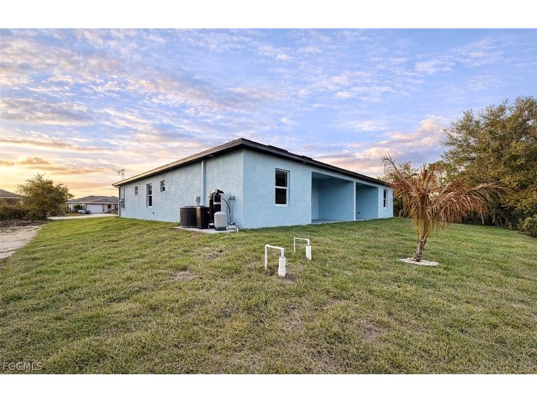325 / 327 Gordon Avenue S Lehigh Acres FL 33973 2026010161 image7