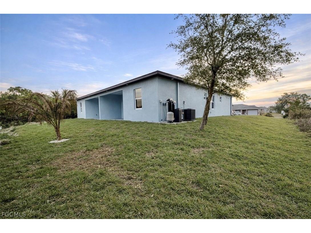 325 / 327 Gordon Avenue S Lehigh Acres FL 33973 2026010161 image9