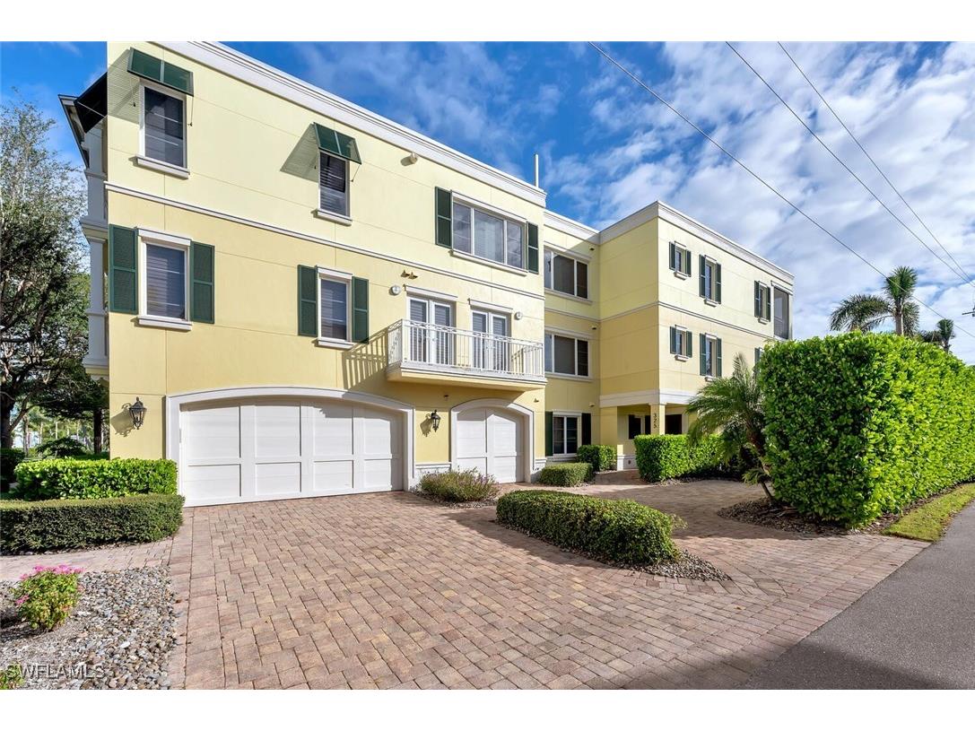 325 3rd Street S #6 Naples FL 34102 225078435 image1