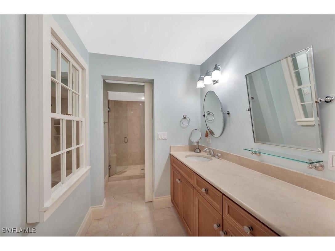 325 3rd Street S #6 Naples FL 34102 225078435 image18