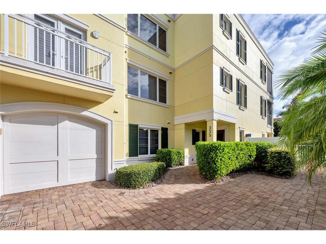 325 3rd Street S #6 Naples FL 34102 225078435 image2