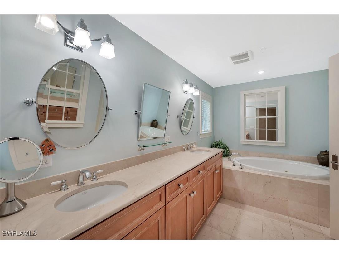 325 3rd Street S #6 Naples FL 34102 225078435 image20