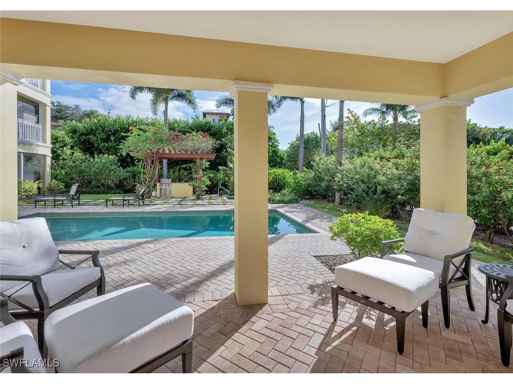 325 3rd Street S #6 Naples FL 34102 225078435 image32