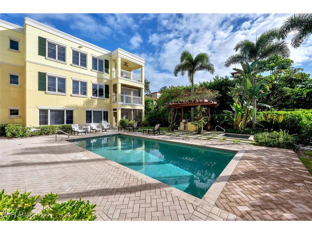 325 3rd Street S #6 Naples FL 34102 225078435 image34