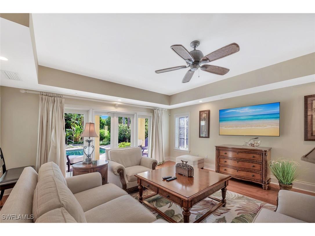 325 3rd Street S #6 Naples FL 34102 225078435 image7