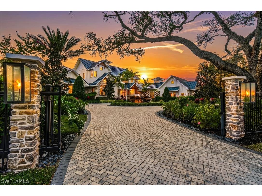 325 Cocohatchee Boulevard Naples FL 34110 226007977 image1