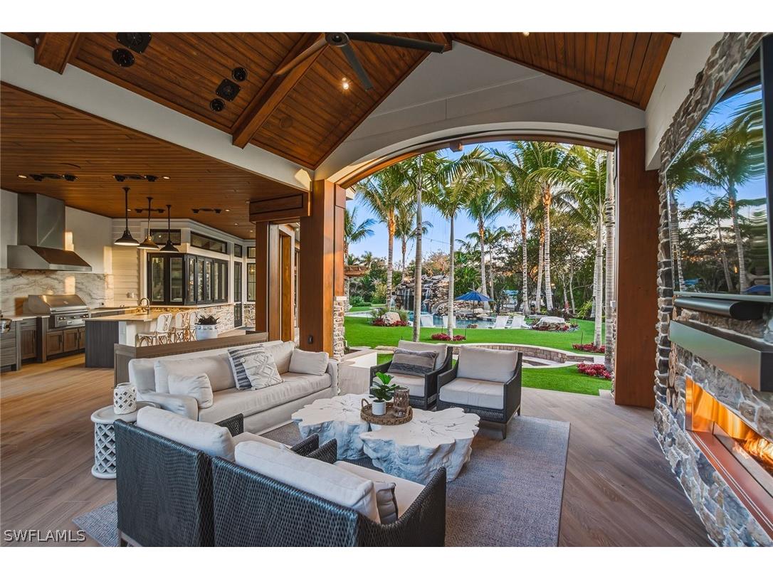 325 Cocohatchee Boulevard Naples FL 34110 226007977 image5
