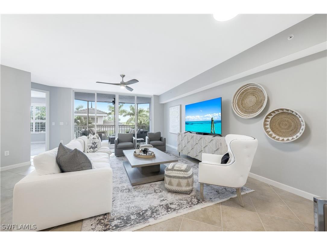 325 Dunes Boulevard #204 Naples FL 34110 223001291 image1