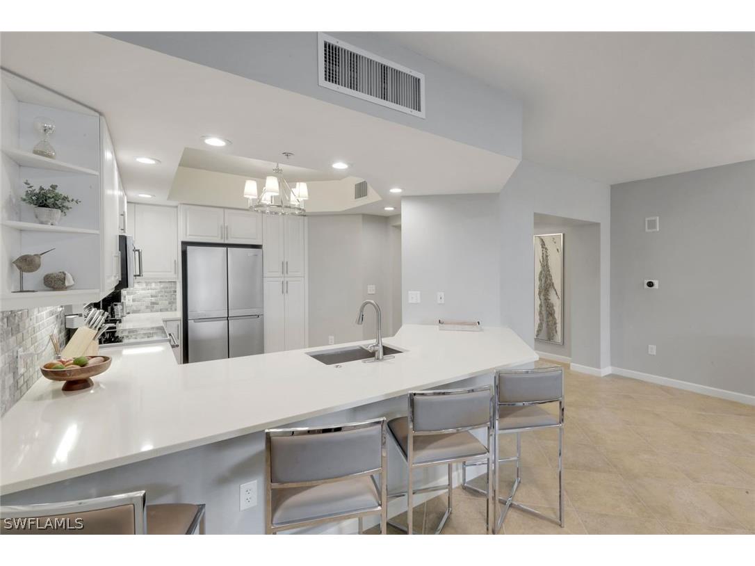 325 Dunes Boulevard #204 Naples FL 34110 226007048 image12